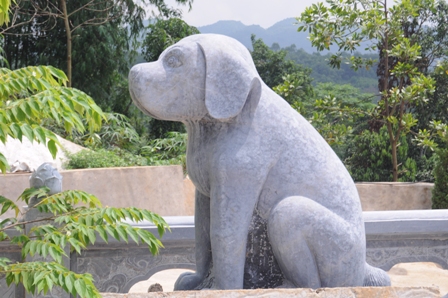 Đại gia Yên Bái: Xẻ núi xây mộ đá 15 tỷ