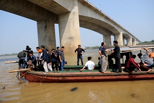 Nhìn lại quá trình tìm kiếm xác chị Huyền của các nhà ngoại cảm