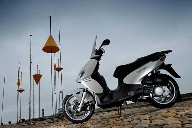 Thêm đối thủ đòi “đấu” với Honda SH tại Việt Nam Thêm đối thủ đòi “đấu” với Honda SH tại Việt Nam