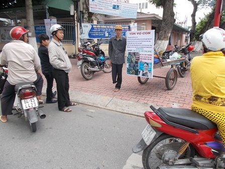 Người đàn ông kéo 