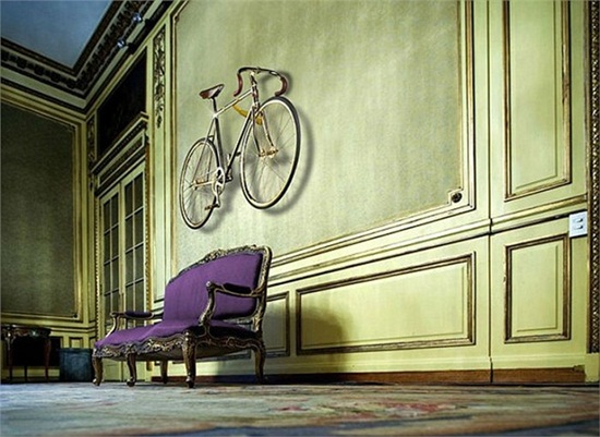 Chiếc xe đạp dát vàng, nạm 600 viên pha lê giá... 2 tỷ đồng Chiếc xe đạp dát vàng, nạm 600 viên pha lê giá... 2 tỷ đồng