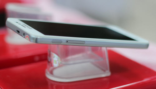 Trên tay Lenovo S850 thời trang vừa ra mắt