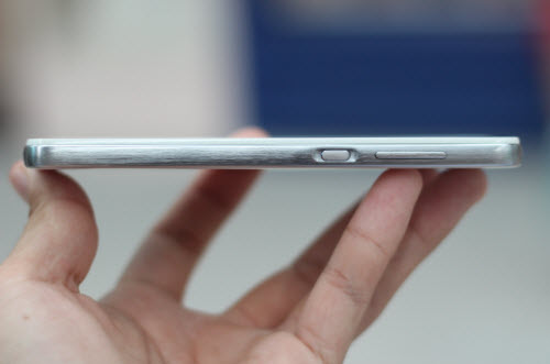 Trên tay Lenovo S850 thời trang vừa ra mắt