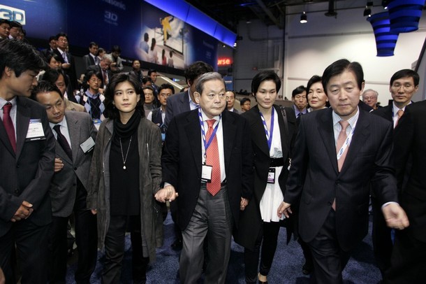 Chân dung 2 nữ tỷ phú xinh đẹp thừa kế tập đoàn Samsung