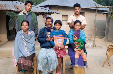 Hủ tục quái gở: Mẹ lấy chồng, con cũng thành vợ cha dượng Hủ tục quái gở: Mẹ lấy chồng, con cũng thành vợ cha dượng