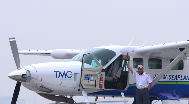 Hơn 5 triệu cho 25 phút ngắm vịnh Hạ Long từ thủy phi cơ