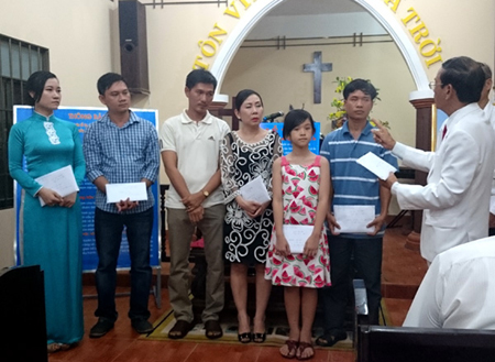 Nghịch lý trả lương qua tài khoản, nhưng không có cây ATM