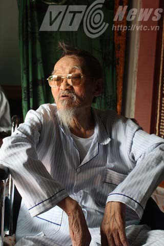 Nạn đói ở Thái Bình: Đãi phân ngựa tìm hạt ngô để ăn