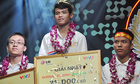 Cố vấn Olympia lý giải câu trả lời gây tranh cãi của Hoàng Bách