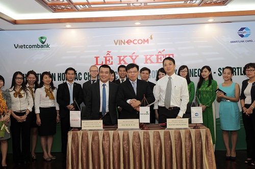 Vietcombank ký thỏa thuận hợp tác chiến lược với Smartlink và Vin Vietcombank ký thỏa thuận hợp tác chiến lược với Smartlink và Vin