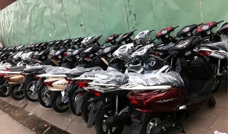 Lỗ nặng, cho không cả cửa hàng xe máy để thoát nợ