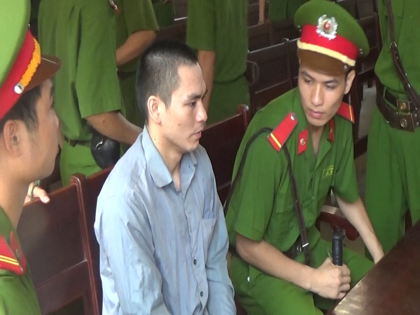 Hoãn phiên tòa xét xử hung thủ vụ án oan 10 năm