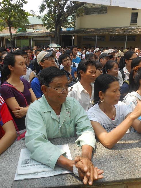 Ban nhạc Mỹ hâm nóng bầu không khí Festival tại BV Trung ương Huế