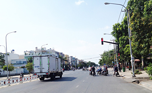 Cuộc truy tìm nhóm xả đạn gây 5 vụ cướp chấn động Sài Gòn Cuộc truy tìm nhóm xả đạn gây 5 vụ cướp chấn động Sài Gòn