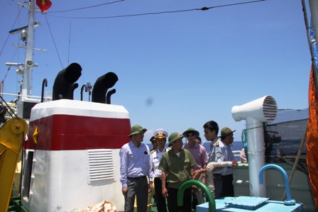 Cận cảnh tàu Kiểm ngư Việt Nam làm nhiệm vụ trên biển