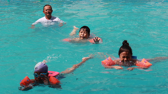 Trẻ tắm sông, phụ huynh thờ ơ và những hiểm họa khôn lường