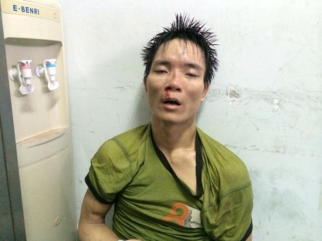 Chở bạn gái không đội mũ bảo hiểm còn rút súng bắn CSGT