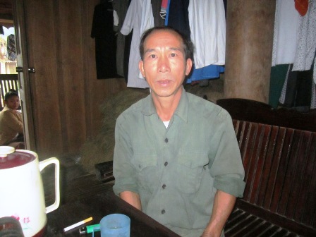 Thủ quỹ xã mang tiền hỗ trợ dân đi... đánh bạc