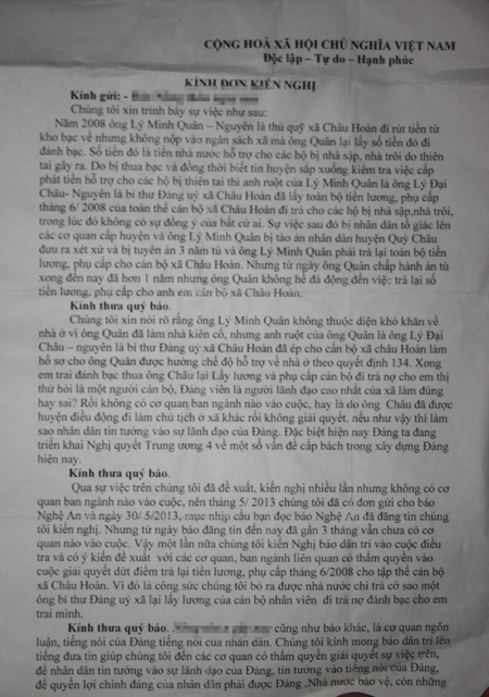 Thủ quỹ xã mang tiền hỗ trợ dân đi... đánh bạc