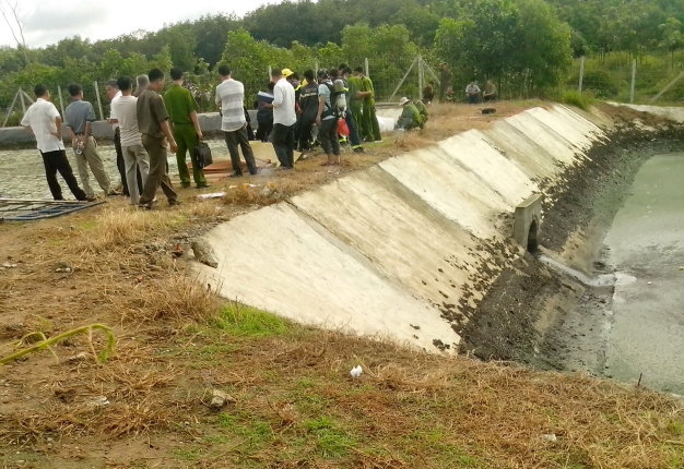 3 người chết trong bể xử lý thải có thể do bị ngạt