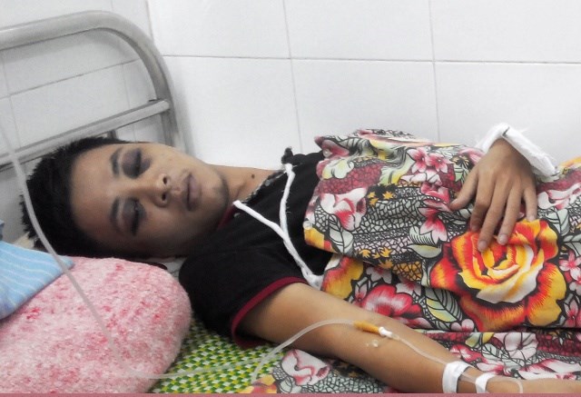 Nhóm côn đồ hành hung, đánh hội đồng y sỹ ngay tại bệnh viện