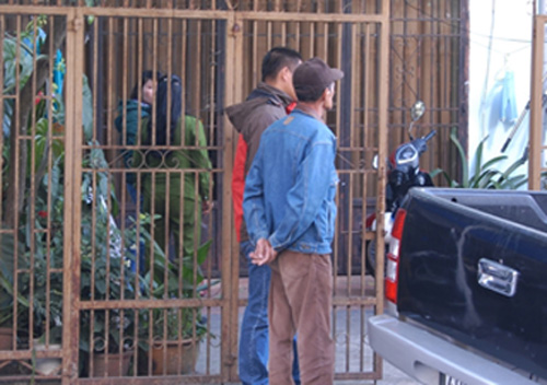 Bàng hoàng phát hiện 2 nữ sinh THPT chết trong tư thế treo cổ