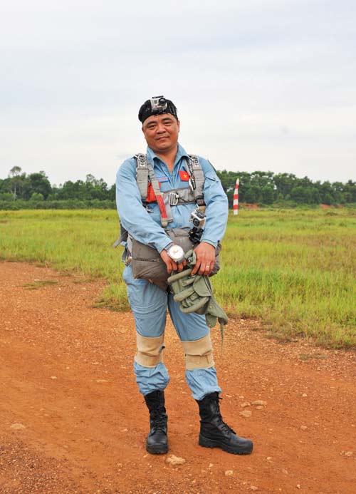 Chùm ảnh: Sự nguy hiểm của lính nhảy dù Chùm ảnh: Sự nguy hiểm của lính nhảy dù