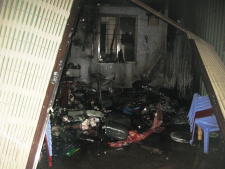 Cháy chợ, hàng chục gian hàng trở thành tro