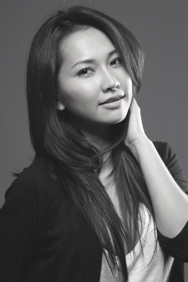 Ngây ngất với vẻ đẹp của những bà mẹ đơn thân trong showbiz Ngây ngất với vẻ đẹp của những bà mẹ đơn thân trong showbiz