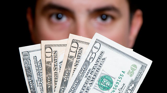 Chồng keo kiệt khiến tôi nhiều phen xấu hổ