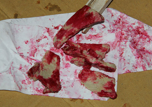 Thịt lợn đã luộc chín chuyển màu đỏ lạ, người dân hoang mang