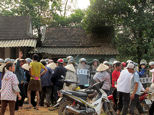 Công khai xử lý người đứng đầu địa phương 