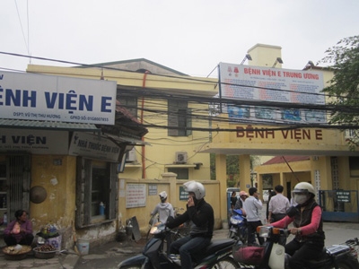 Bệnh viện E “bảo mật” danh tính nạn chết bất thường sau mổ chân