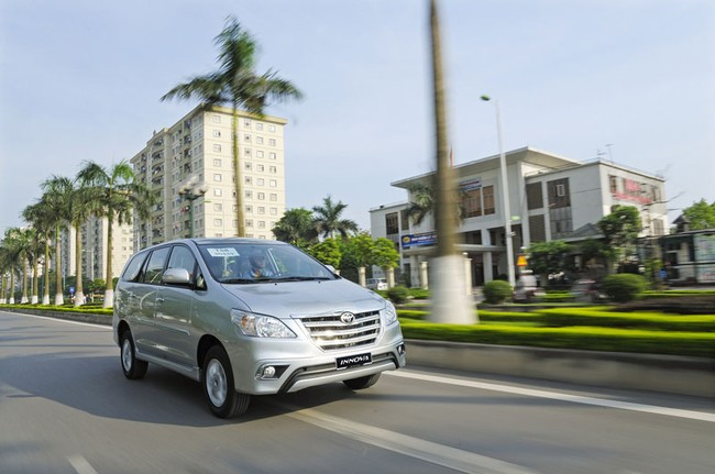 Toyota Việt Nam bất ngờ giới thiệu Innova 2014