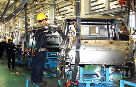 Đề xuất giảm 20 - 25\% thuế tiêu thụ đặc biệt với ô tô 