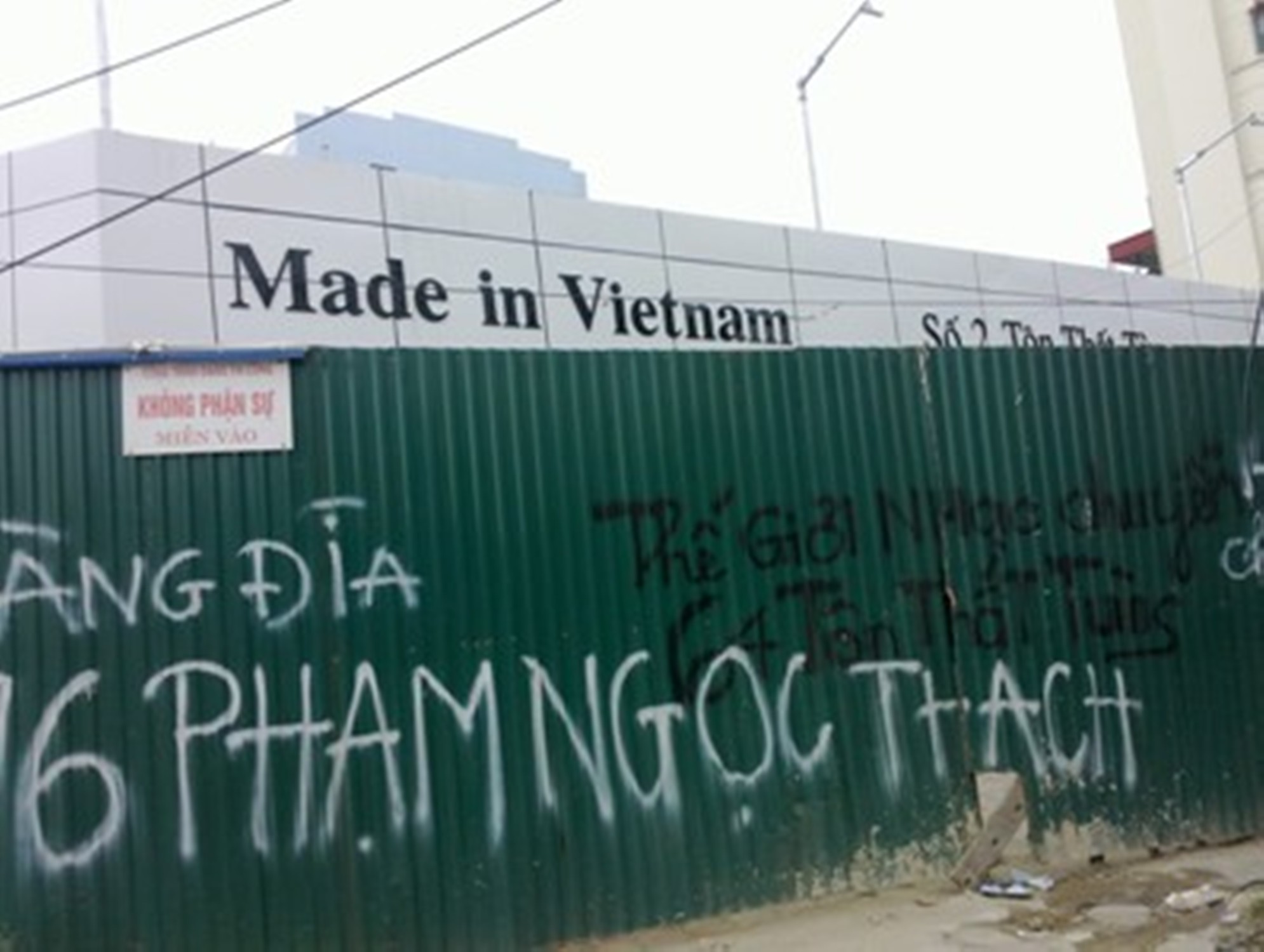 Qua mặt cơ quan chức năng để xây dựng công trình không phép