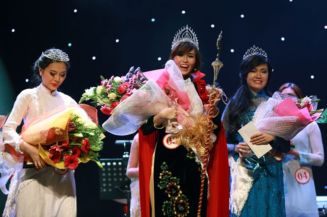 phi nhung thu phương