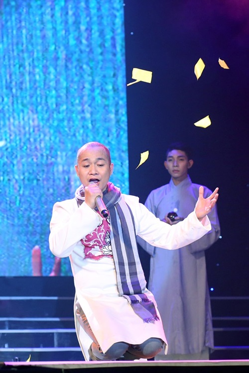 Quách Tuấn Du trần tình vụ xuống tóc trên sân khấu