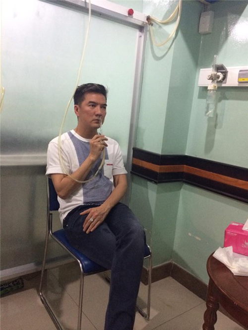 Đàm Vĩnh Hưng khoe ảnh vào viện chụp CT