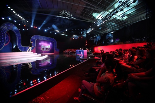 Trấn Thành “đụng độ” Hoàng Linh, Việt Hương trong gameshow mới