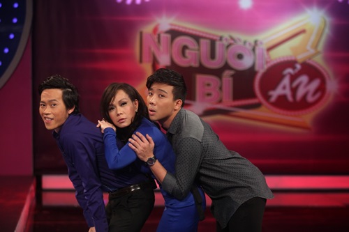 Trấn Thành “đụng độ” Hoàng Linh, Việt Hương trong gameshow mới