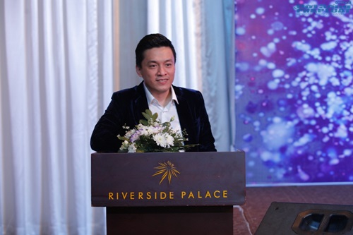 Lam Trường tái hiện thời huy hoàng tại Làn Sóng Xanh
