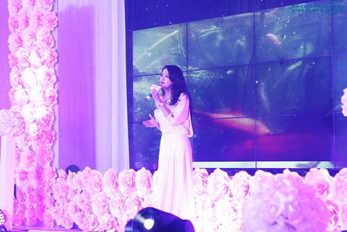 Hương Giang chuyển giới diện kiệm vải đốt mắt các quý ông