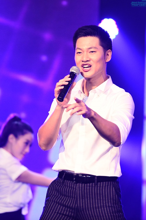 Võ Hạ Trâm “đua nước rút” với Hiền Thục, Văn Mai Hương