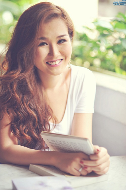 Võ Hạ Trâm “đua nước rút” với Hiền Thục, Văn Mai Hương