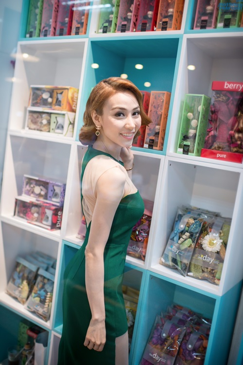 Ngân Khánh tiếc cho Diễm Hương bị cắt vai diễn Ngân Khánh tiếc cho Diễm Hương bị cắt vai diễn