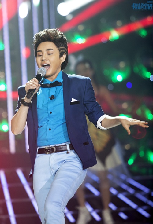 Gương mặt thân quen 2014: Hóa Celine Dion, Hoài Lâm ẵm 100 triệu