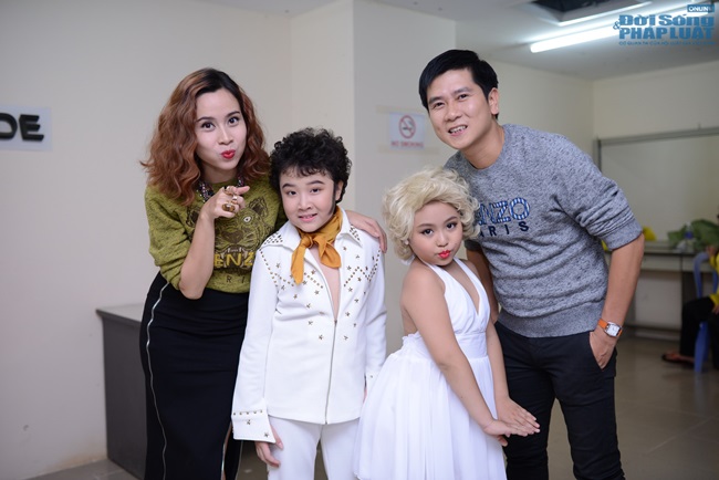 Vợ chồng Lưu Hương Giang diện đồ đôi đụng hàng sao quốc tế