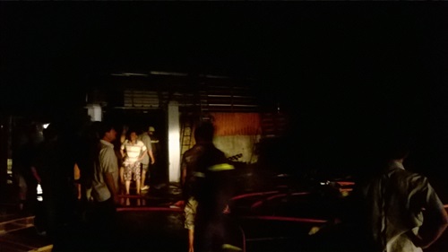 Cháy lớn cơ sở sản xuất Pallet, khu dân cư náo loạn (ĐSPL)- Ngọn Cháy lớn cơ sở sản xuất Pallet, khu dân cư náo loạn (ĐSPL)- Ngọn