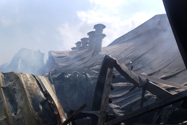 60 lính cứu hỏa tham gia chữa cháy công ty gỗ rộng 1000 m2 60 lính cứu hỏa tham gia chữa cháy công ty gỗ rộng 1000 m2